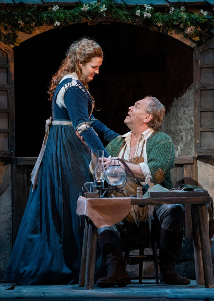 Lise Davidsen as Eva and Michael Volle as Hans Sachs